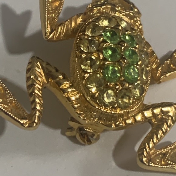 Goldtone Tree Frog Brooch Pin - Picture 5 of 7